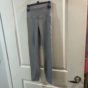 Lululemon Gray High-Waisted Leggings Very Good Condition Size 2